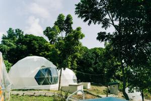 Group Dome Glamping w/ Private Hotspring