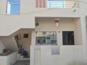 SARDAR HOME STAY - Kevadia