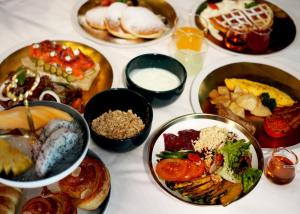 The Coach Hotel Sukhumvit - Asok BTS Bangkok