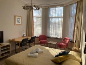 Plato by Hofstad Studio’s