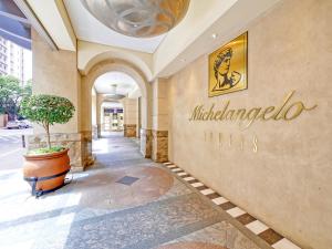 Apartment at Michelangelo Towers