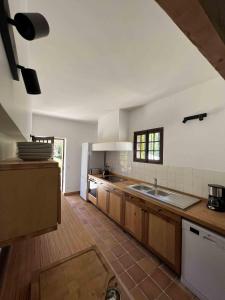 Maisons de vacances Maison de charme 3 etoiles avec piscine : photos des chambres