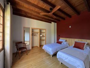 Maisons de vacances Maison de charme 3 etoiles avec piscine : photos des chambres