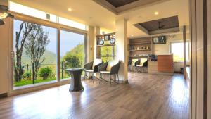 Shola Crown Resort - Munnar