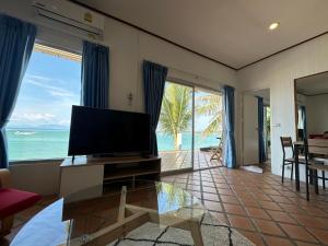 Bangrak Pier Bungalow