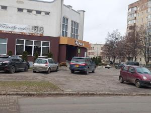 Квартира Кравчука 11Б, автостанція