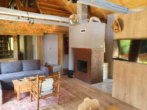 Starry Laz mountain house