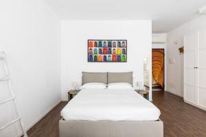 Largo Molina Studio I by Wonderful Italy