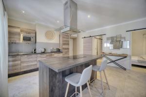 Upstays Carré d Or 70m Apartment