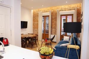 Piso Moderno a 2 minutos del Casco Viejo con Parking Gratis