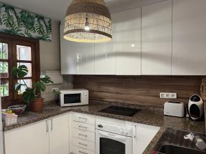 Estepona - Playa - Villa de 2 dormitorios en urbanización cerca del mar Ele9