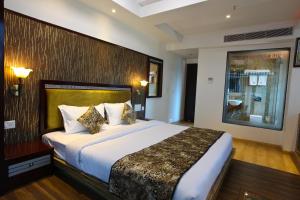 Hotel Tigers Roare Thekkady