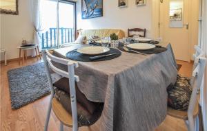 Appartements Amazing apartment in Blonville-sur-Mer with 1 Bedrooms : photos des chambres