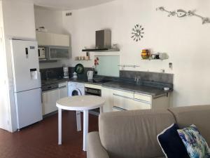 Maisons de vacances Maison Torreilles, 3 pieces, 5 personnes - FR-1-530-31 : photos des chambres