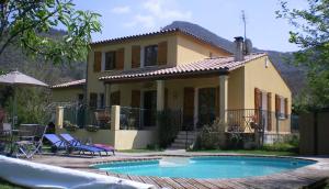 Villas 4 Bedroom Villa with Private Pool within 5 minute walk into Quillan : photos des chambres