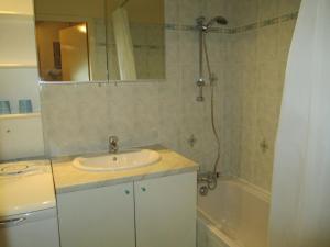 Appartement 2 Pièces avec Balcon et Wifi - Centre Croisette - FR-1-574-11