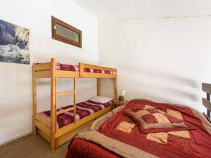 Appartement 2 pièces mezzanine avec parking privatif aux pieds des pistes, quartier calme des Fontanettes - FR-1-574-28