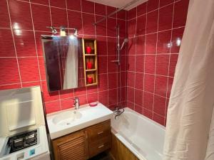 Appartement cosy aux Menuires, 2 pièces, 5 pers, au pied des pistes, balcon, WiFi gratuit - FR-1-574-54