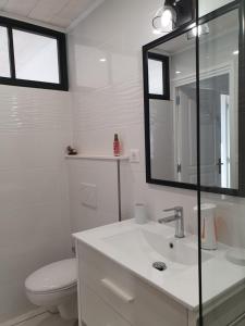 Maisons de vacances Sejournez au coeur du Perigord - La P'tite Maison, gite de charme a Carlux, pres de Sarlat : photos des chambres