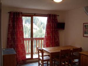 Appartements Appartement Valfrejus, 3 pieces, 6 personnes - FR-1-265-250 : photos des chambres