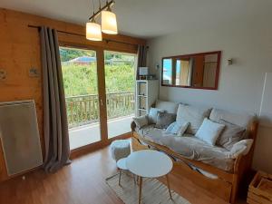 Charmant 2 pièces pour 4 avec balcon, au pied des pistes à Modane - FR-1-265-331