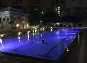 CHATEAU ELYSEE A13 Near Resto And Sm Mall/Airport