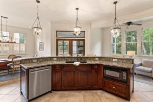 Blue Crab Cottage - 307 Kelsall Ave