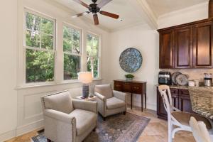Blue Crab Cottage - 307 Kelsall Ave