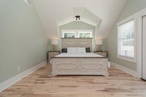 Ava Mae Cottage - 642 Cummings Lane