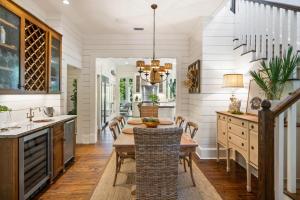 Anastasia’s Burrow - 629 Oak St