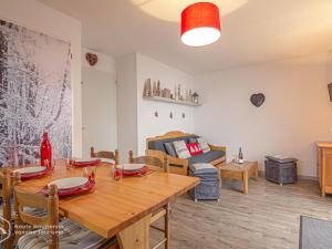 Magnifique T3 rénové 4-6 pers avec terrasse, pied des pistes, wifi gratuit, équipements complets - FR-1-265-165