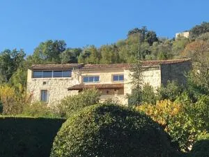 Mas en Pierre avec Piscine, Jacuzzi et sauna - Saint-André-de-Cruzières