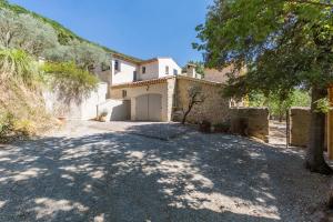 Le charme dun pigeonnier provençal avec piscine