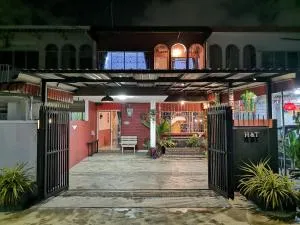 H&T Vintage Decor Homestay - Kampong Pasir Puteh
