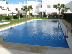 2 Room Sleeps 4 Parking 4 Pools Sea 1st Line