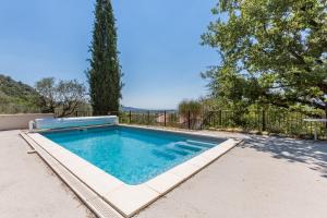 Maisons de vacances Le charme d'un pigeonnier provencal avec piscine : photos des chambres