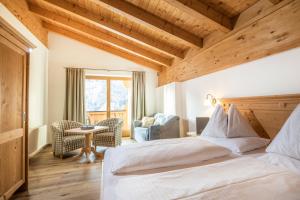 Quadruple Room with Balcony room in Hotel Vorderronach