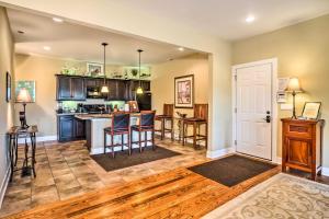 Center Hill Lake Rental Steps to Hurricane Marina