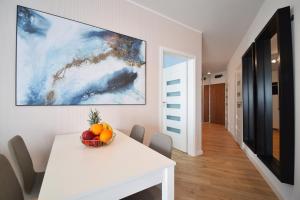 APARTAMENTY PORTOWE by NADMORSKIE TARASY B601