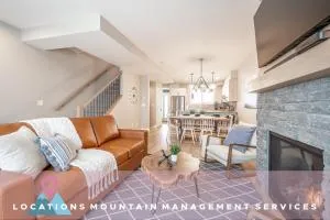 Grizzly Ridge Getaway - Private Hot Tub, Mtn View & Sleeps 11 - Carmi