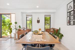 4 bedroom gem with air conditioning, a great outdoor area including pool and you can bring a small dog.