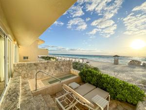 The Villas Cancun by Grand Park Royal - All Inclusive