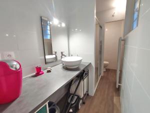 Appartements L'Alexiane, Centre Luchon, parking, wifi : photos des chambres