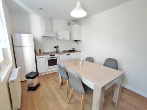 Appartements L'Alexiane, Centre Luchon, parking, wifi : photos des chambres