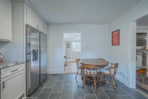 The Eclectic Inn Downtown