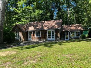 Gîte de charme près du Zoo de Thoiry, jardin clos, tout inclus, wifi, idéal famille. - FR-1-527-6