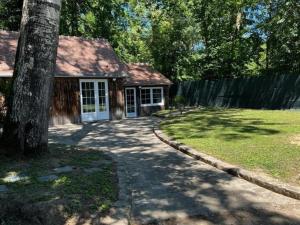 Gîte de charme près du Zoo de Thoiry, jardin clos, tout inclus, wifi, idéal famille. - FR-1-527-6