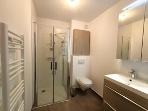 Appartements Appartement Aix-les-Bains, 3 pieces, 4 personnes - FR-1-555-82 : photos des chambres
