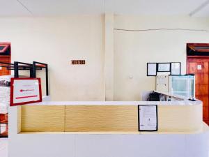 RedDoorz near Alun Alun Sidoarjo