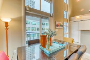 Belltown Court Sunset Suite